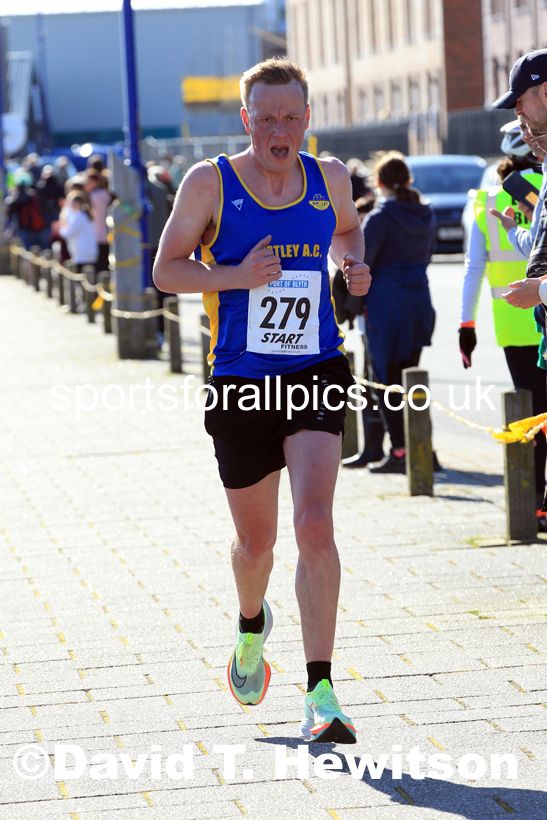 Blyth 10k Road Race, Sunday, April 3rd.  Photo: David T. Hewitson/Sports for All Pics